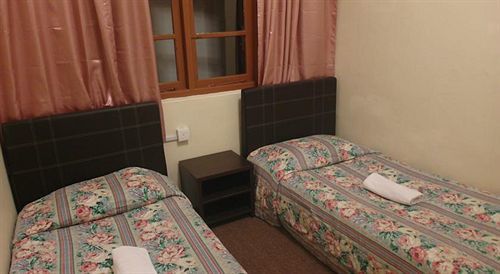 Dew Drop Inn Танах-Рата Экстерьер фото